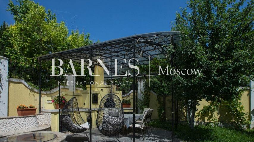 2-этажный коттедж 800 м² с отделкой