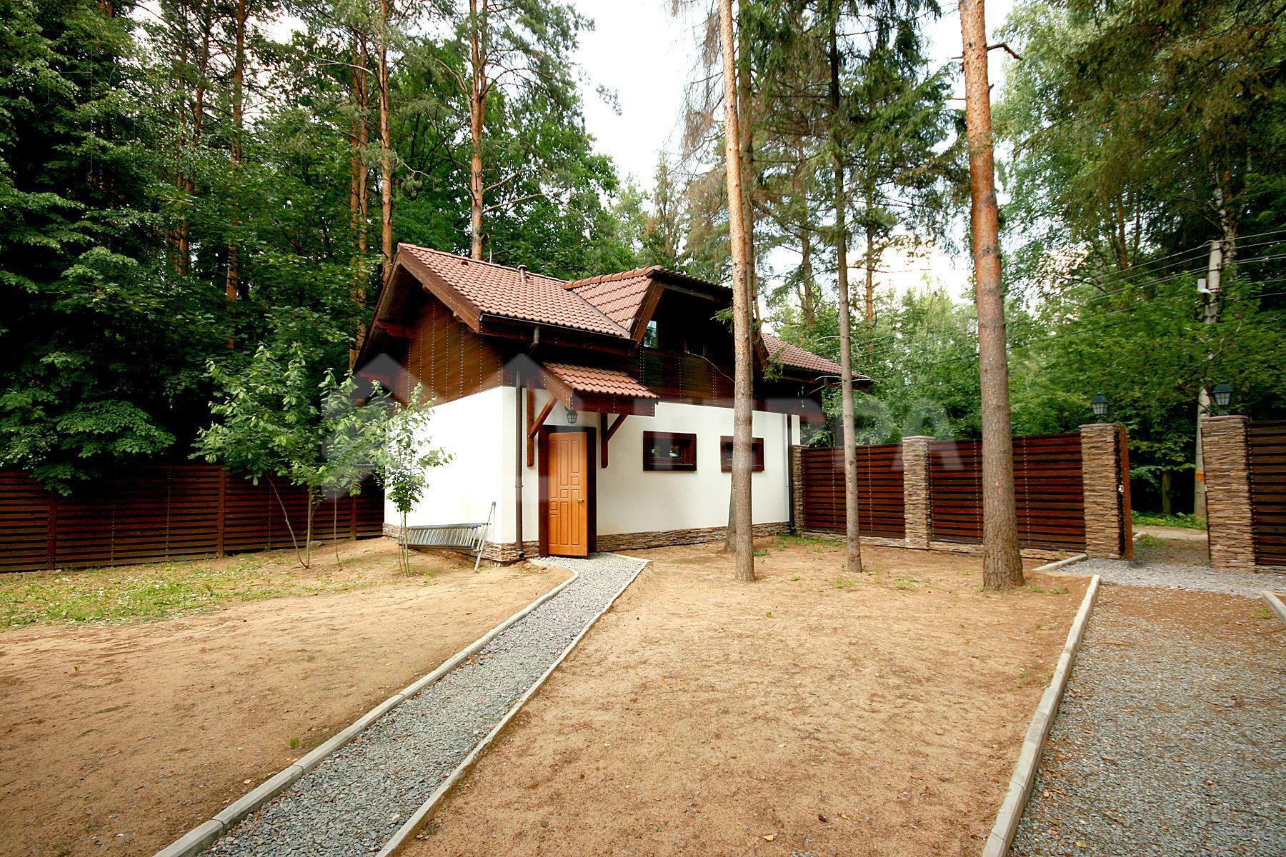 2-этажный коттедж 640 м² без отделки