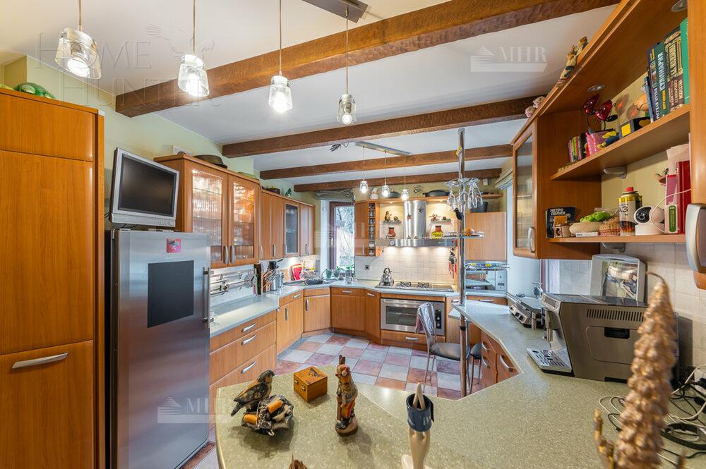 2-этажный коттедж 500 м² с отделкой