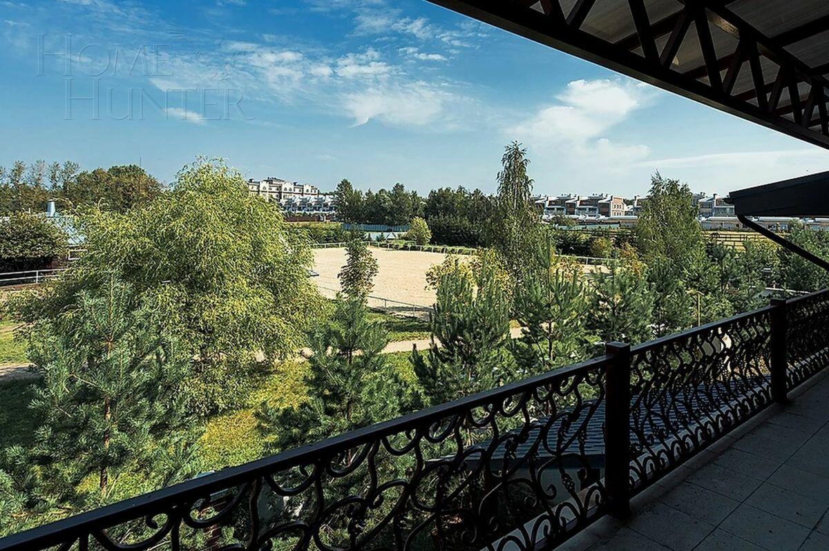 2-этажный таунхаус 338 м² с отделкой