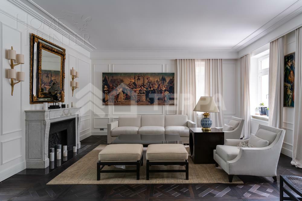 2-этажный коттедж 1 100 м² с отделкой