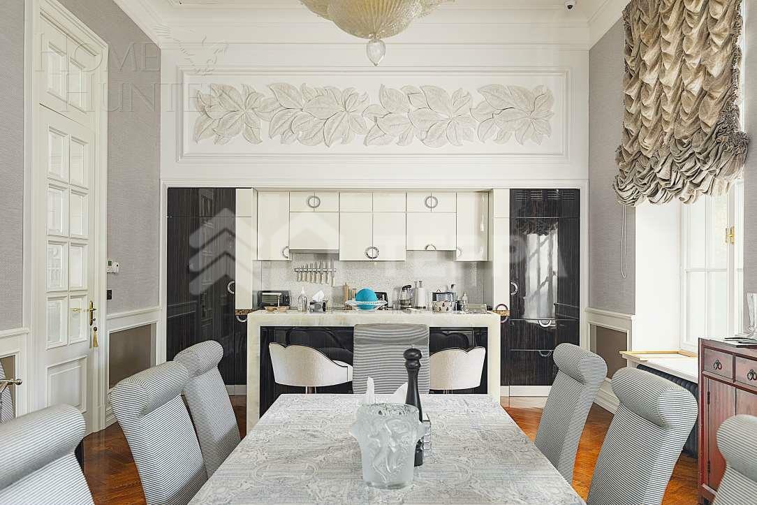 2-этажный коттедж 2 000 м² с отделкой