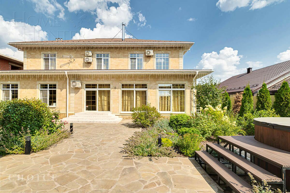 2-этажный коттедж 435.6 м² с отделкой