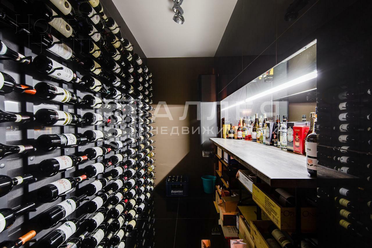 4-этажный коттедж 1 100 м² с отделкой