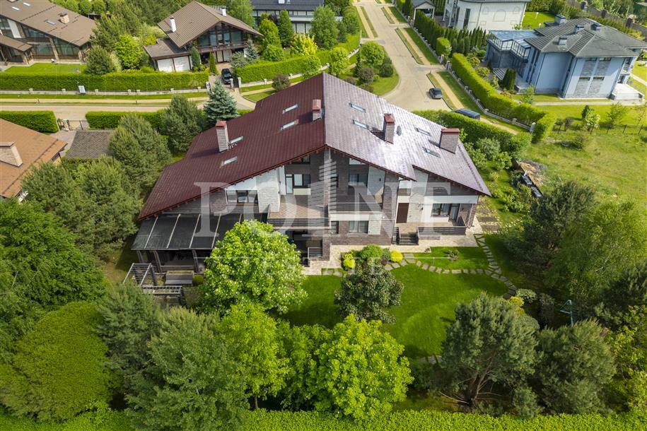 2-этажный коттедж 720 м² с отделкой