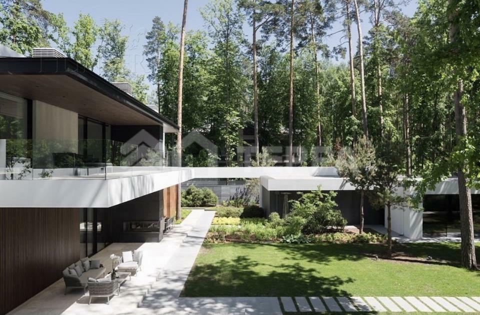 2-этажный коттедж 1 200 м² с отделкой