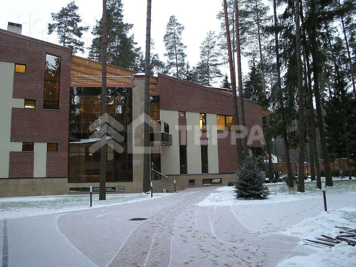 2-этажный коттедж 1 500 м² с отделкой