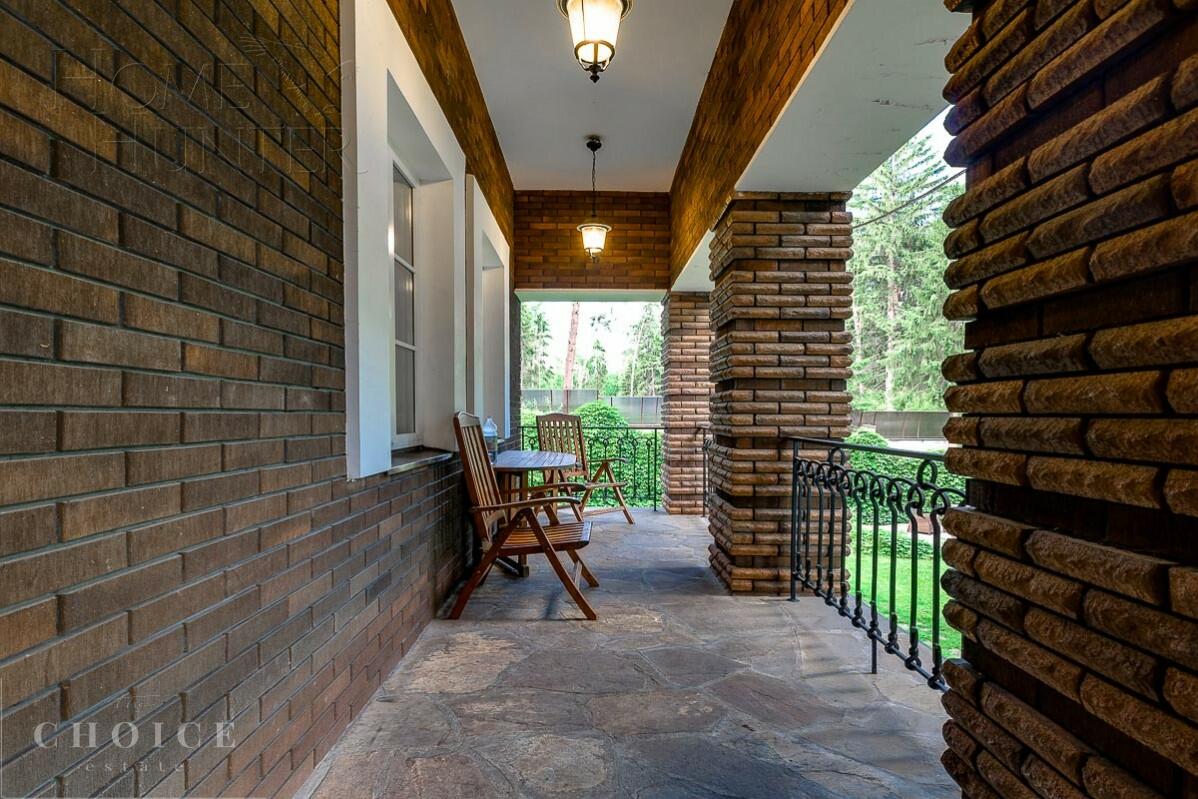 2-этажный коттедж 550 м² с отделкой