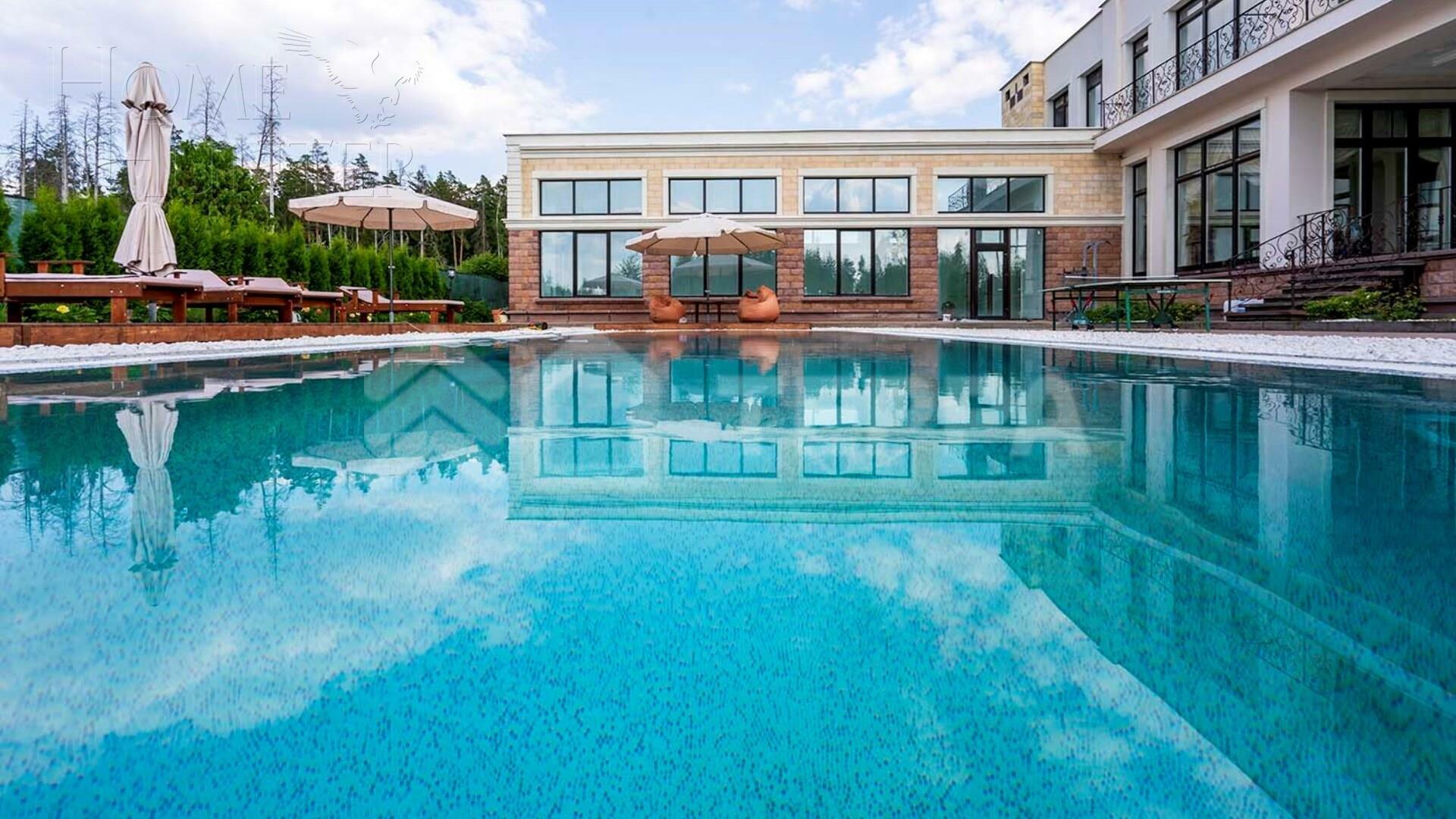 2-этажный коттедж 1 667 м² с отделкой