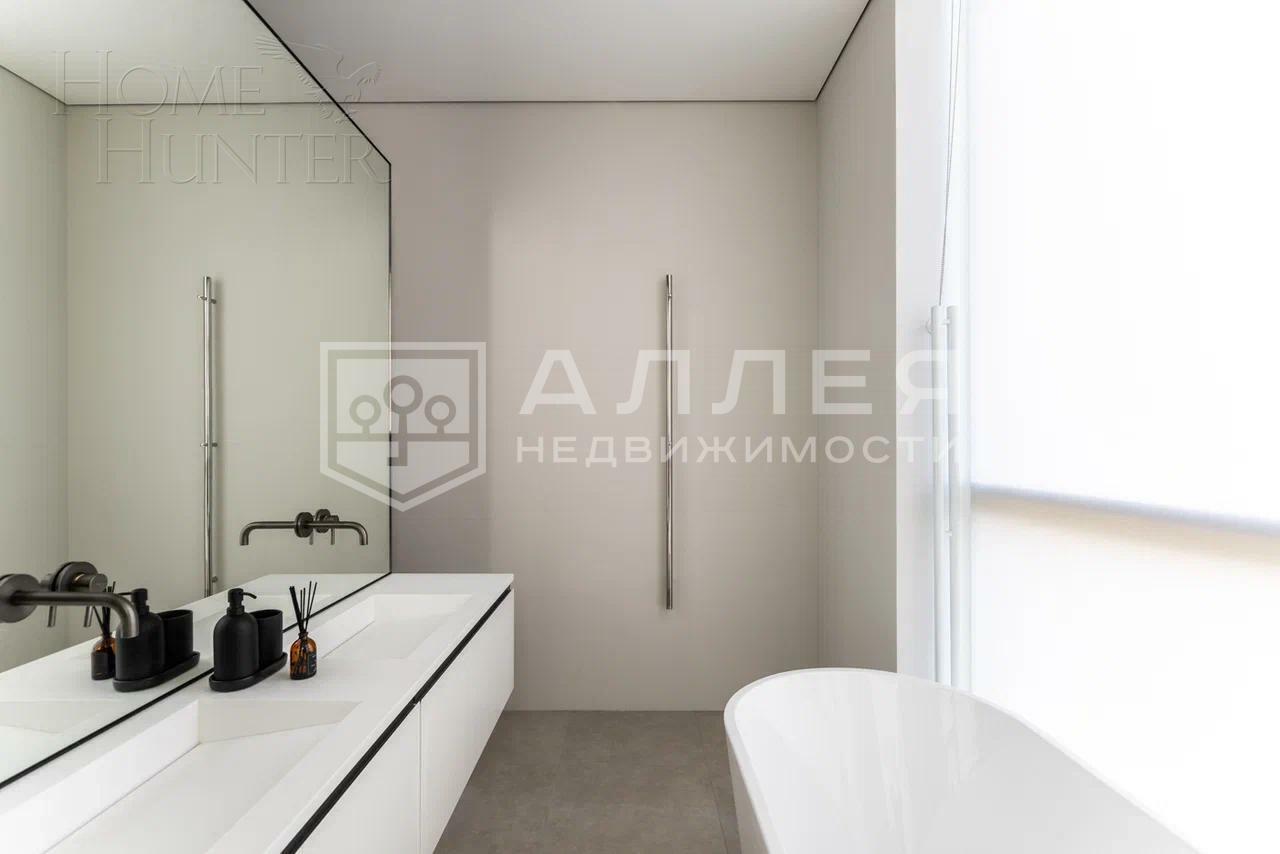 3-этажный таунхаус 244 м² с отделкой