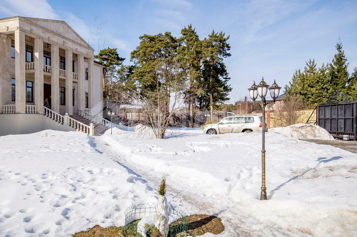 КОТТЕДЖ 1 000 м² с отделкой