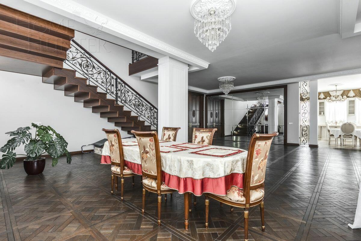 2-этажный коттедж 817 м² с отделкой