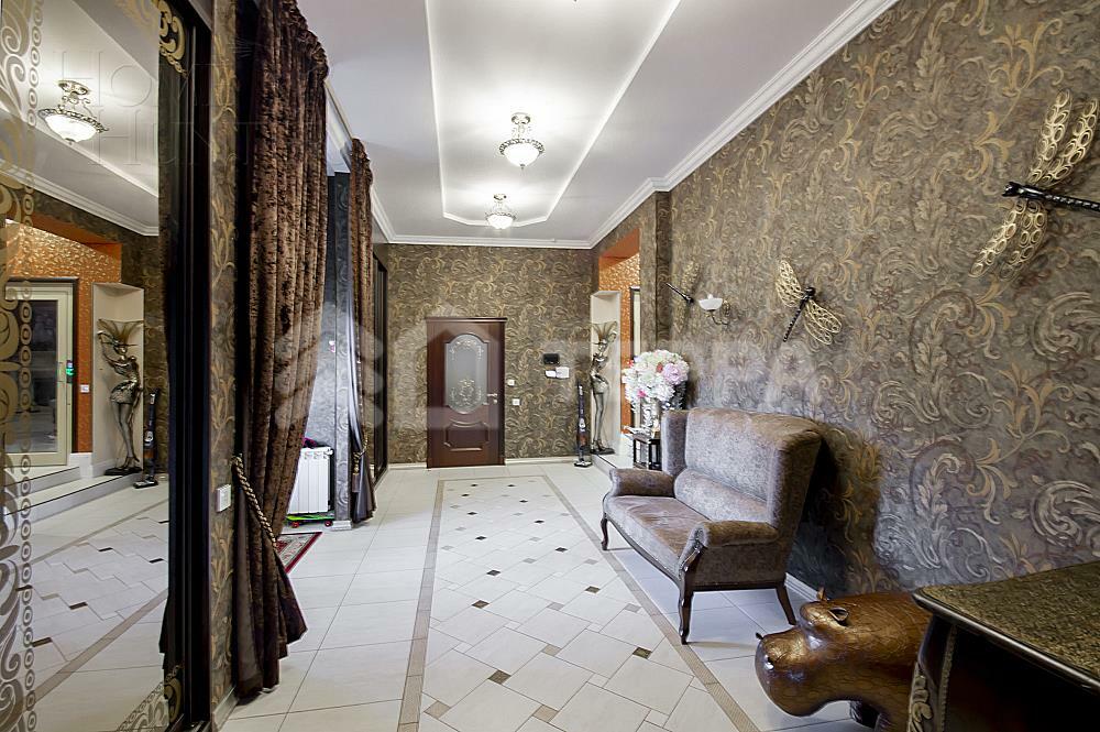 2-этажный коттедж 1 100 м² с отделкой