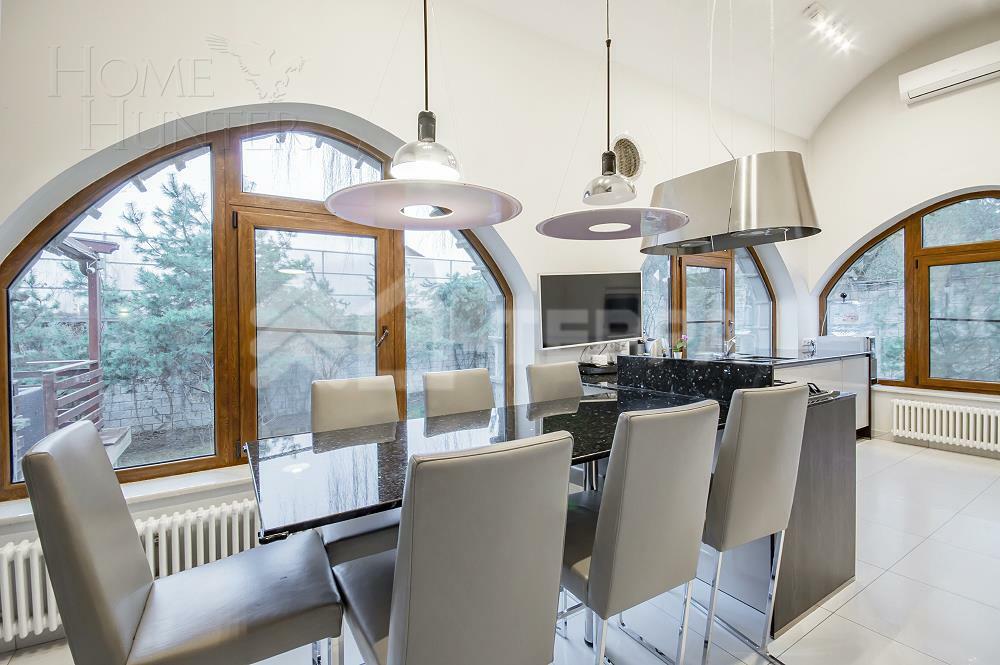 3-этажный коттедж 750 м² с отделкой