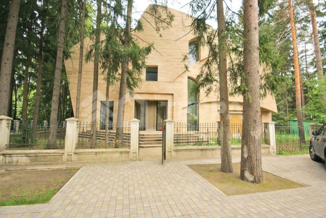 2-этажный коттедж 830 м² без отделки