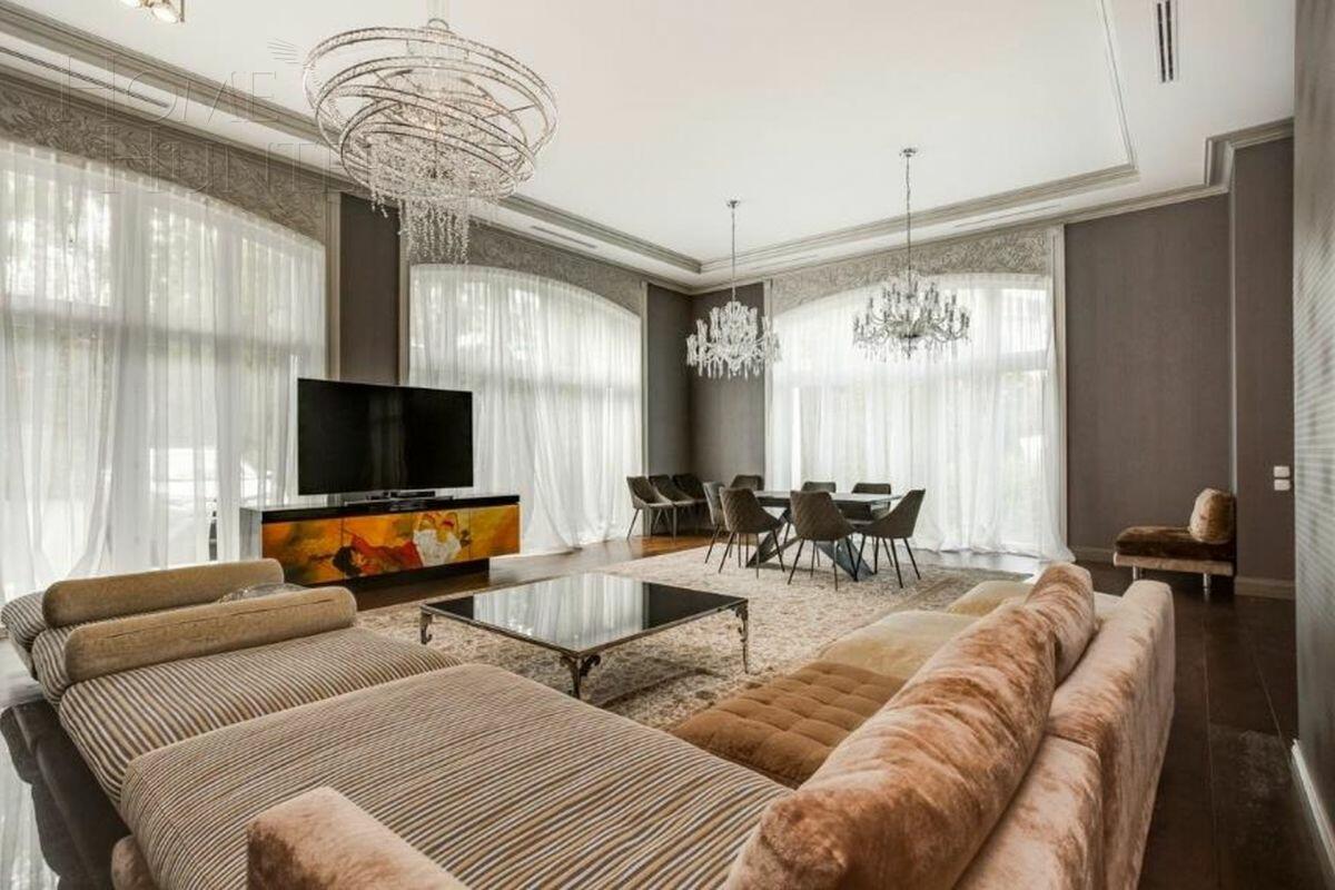 3-этажный коттедж 953 м² с отделкой