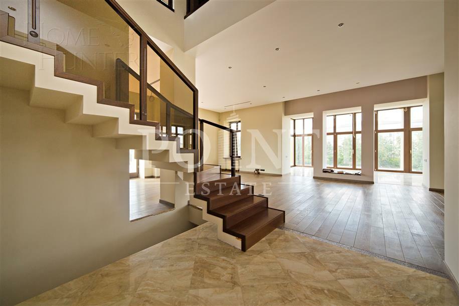 2-этажный коттедж 800 м² с отделкой