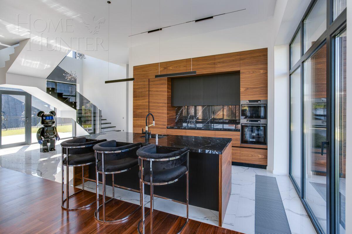 2-этажный коттедж 545 м² с отделкой