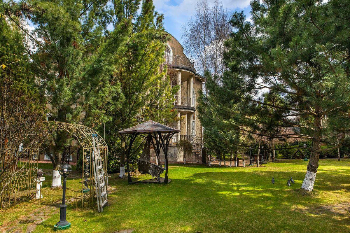 3-этажный коттедж 780 м² с отделкой