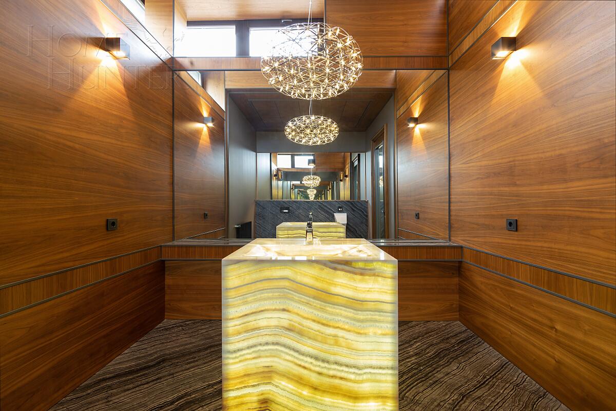 2-этажный коттедж 989.7 м² с отделкой