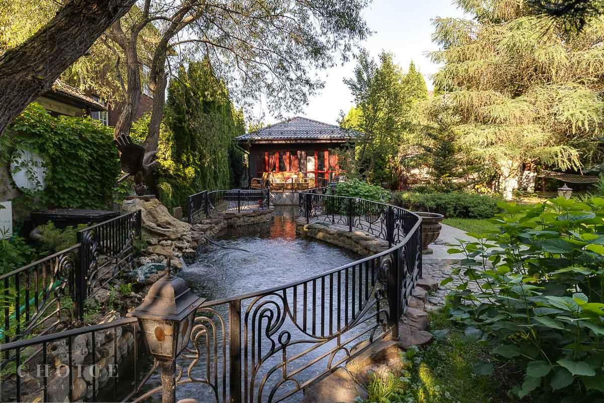 4-этажный коттедж 1 200 м² с отделкой