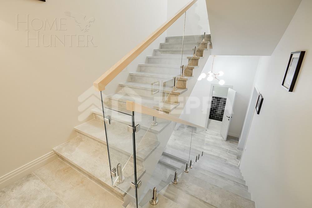 3-этажный таунхаус 291 м² с отделкой