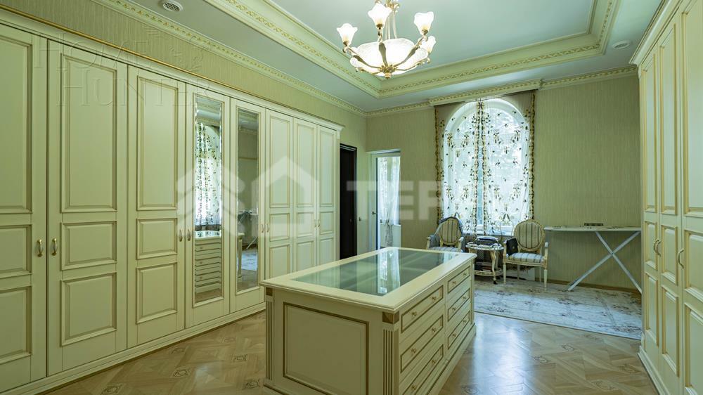 2-этажный коттедж 850 м² с отделкой