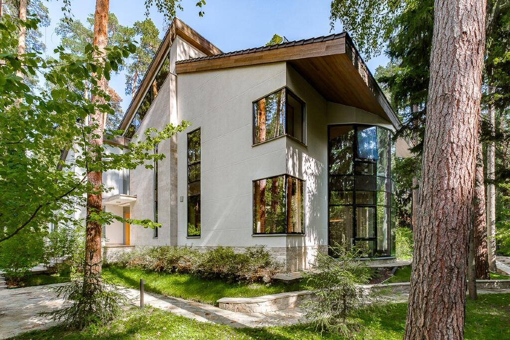 2-этажный коттедж 890 м² с отделкой