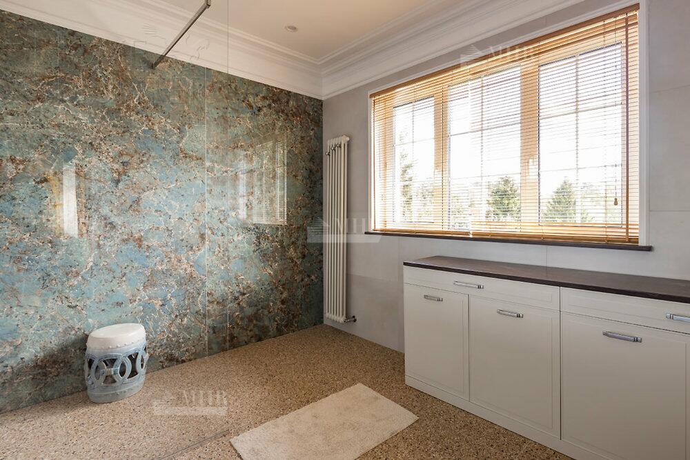 2-этажный коттедж 333 м² с отделкой