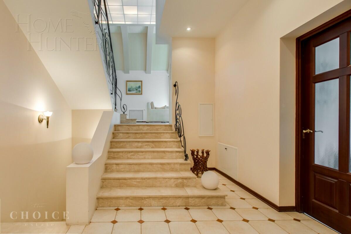 2-этажный коттедж 650 м² с отделкой