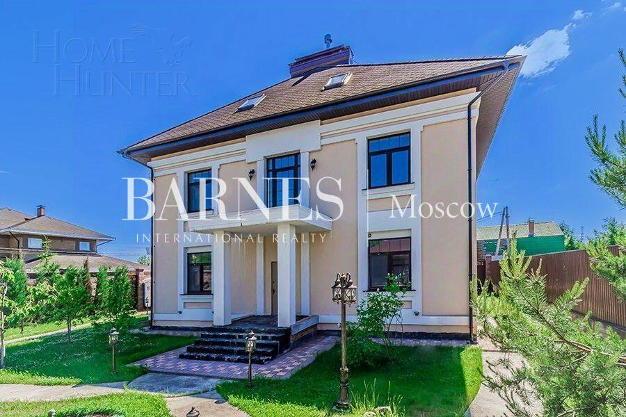 2-этажный коттедж 450 м² без отделки