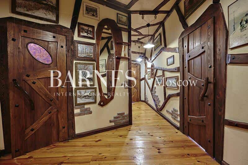 2-этажный коттедж 340 м² с отделкой