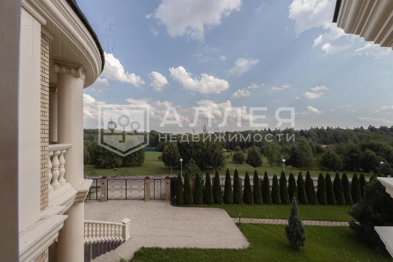 2-этажный коттедж 1 500 м² с отделкой