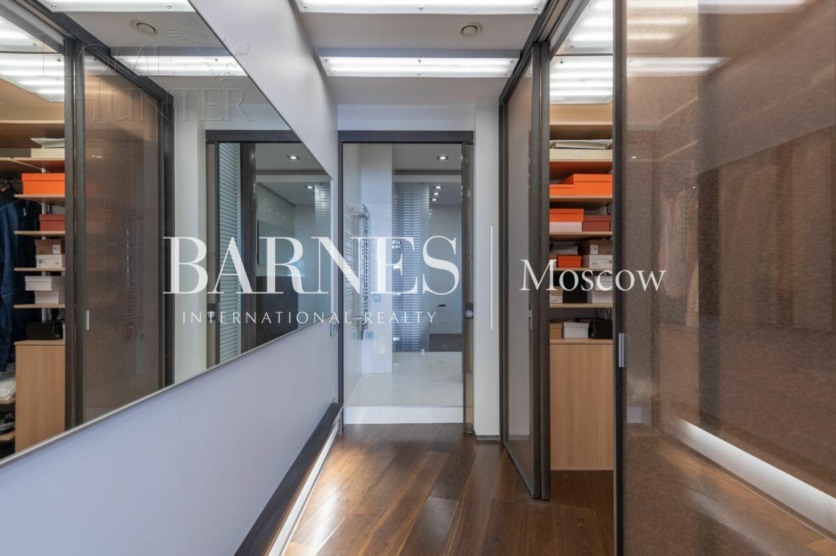 3-КОМН. КВАРТИРА С ОТДЕЛКОЙ 200.8 М² НА 5 ЭТАЖЕ