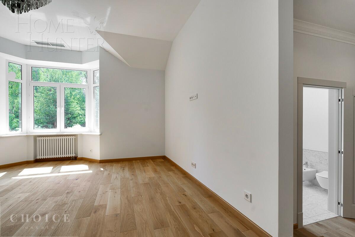 2-этажный коттедж 400 м² с отделкой