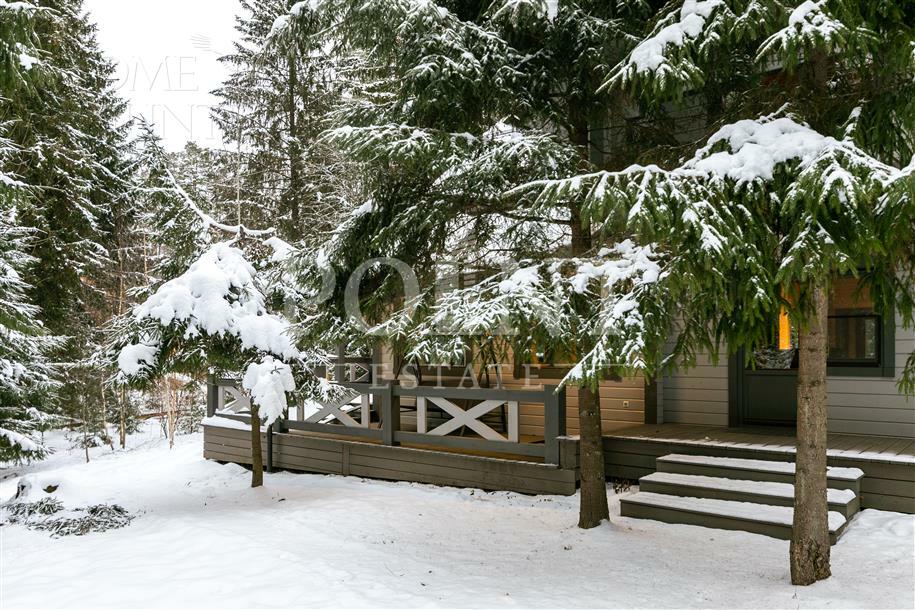 2-этажный коттедж 400 м² с отделкой