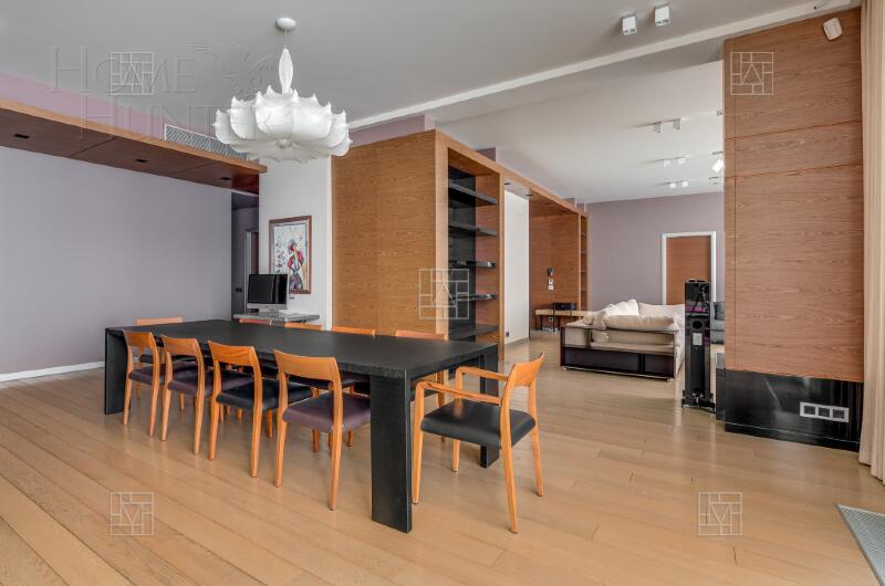 7-КОМН. КВАРТИРА С ОТДЕЛКОЙ 330 М² НА 2 ЭТАЖЕ