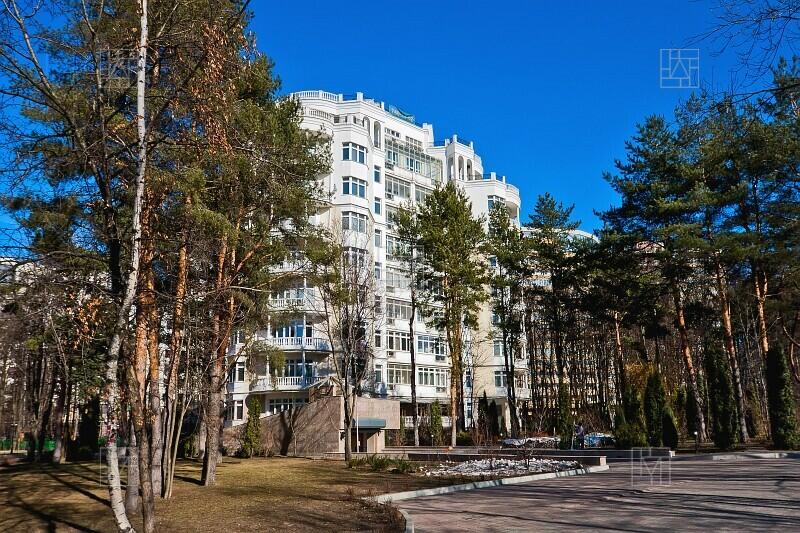 4-УРОВНЕВАЯ КВАРТИРА БЕЗ ОТДЕЛКИ 365 М² НА 8 ЭТАЖЕ