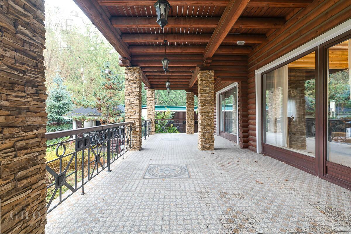 2-этажный коттедж 440 м² с отделкой