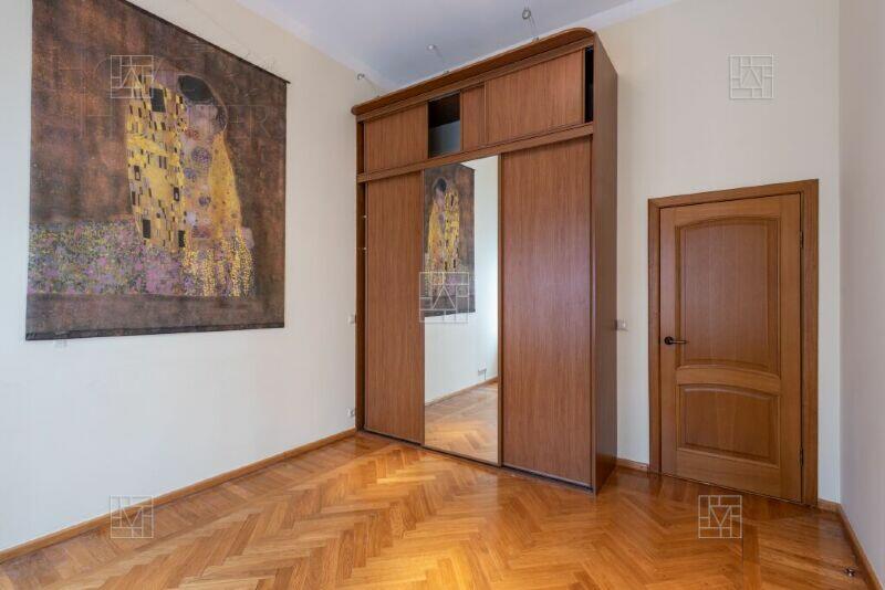 4-КОМН. КВАРТИРА С ОТДЕЛКОЙ 110.7 М² НА 2 ЭТАЖЕ