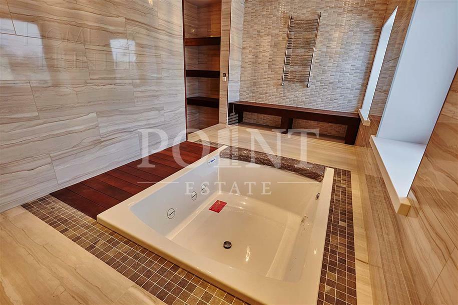 2-этажный коттедж 1 900 м² без отделки