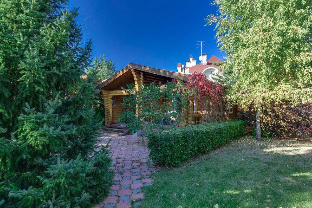 2-этажный коттедж 550 м² с отделкой