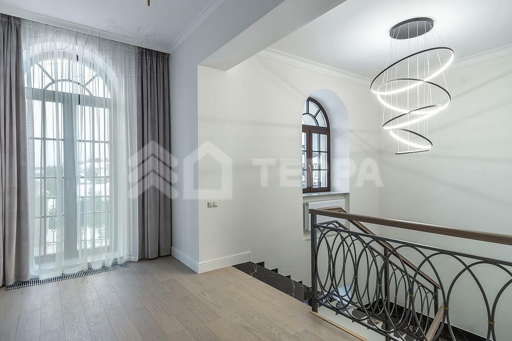 КОТТЕДЖ 380 м² с отделкой