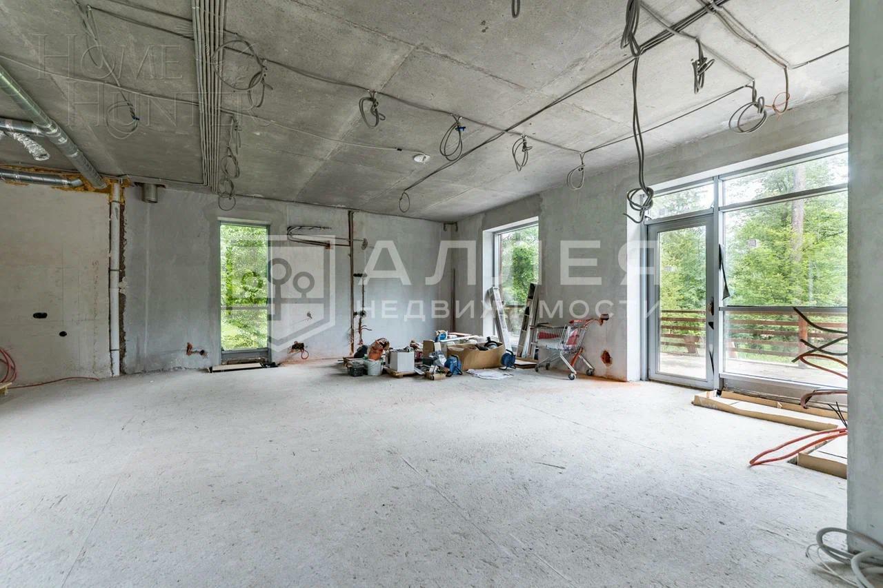 2-этажный коттедж 630 м² без отделки