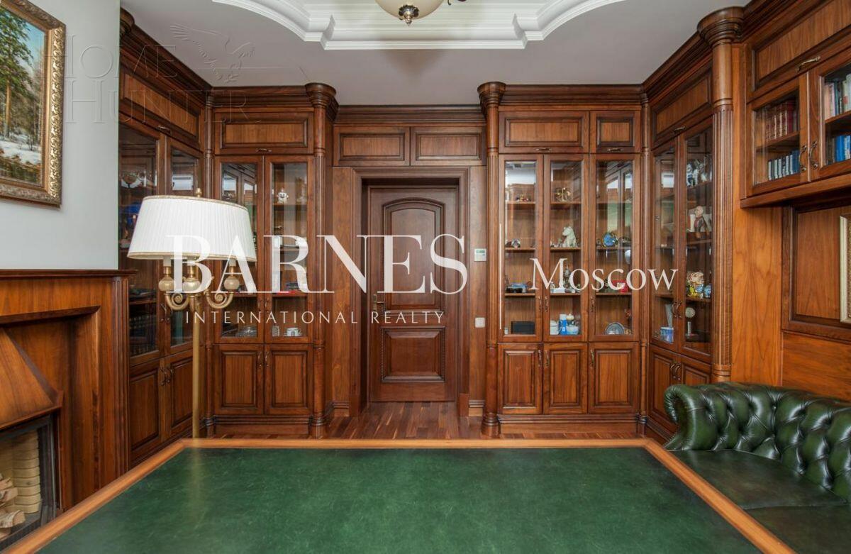 2-этажный коттедж 1 400 м² с отделкой