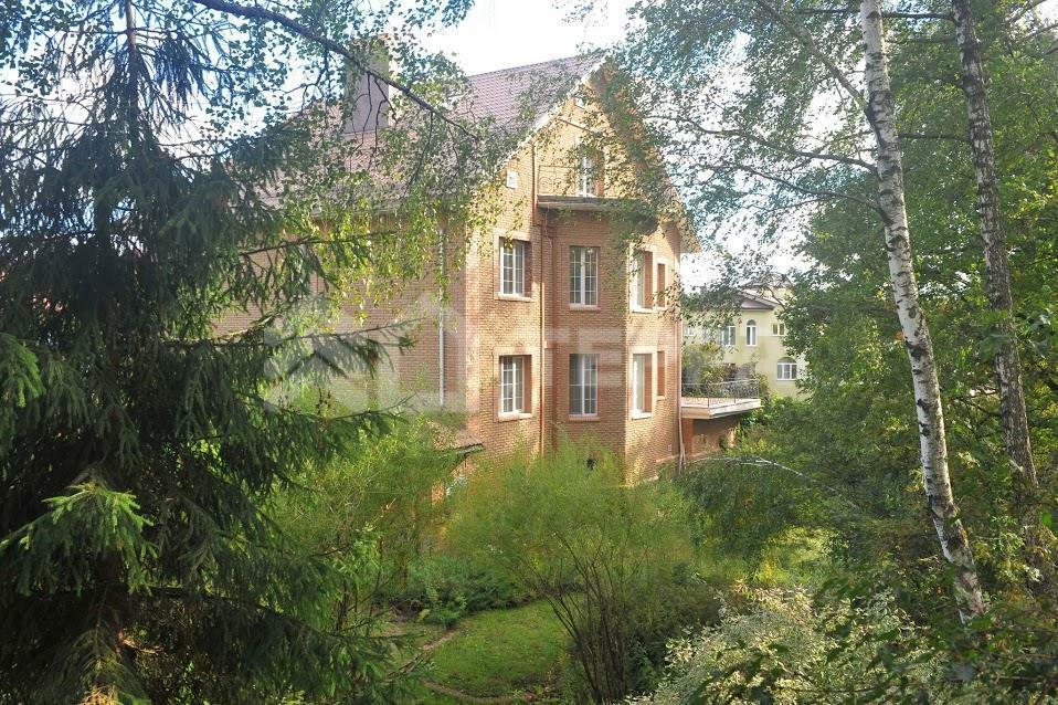 2-этажный коттедж 590 м² с отделкой