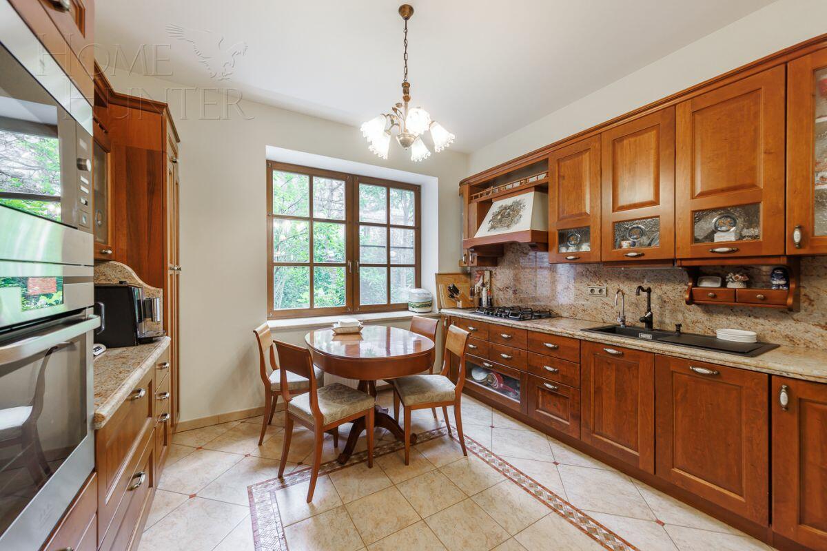 2-этажный коттедж 398.2 м² с отделкой