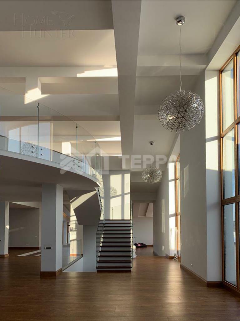 2-этажный коттедж 1 000 м² с отделкой