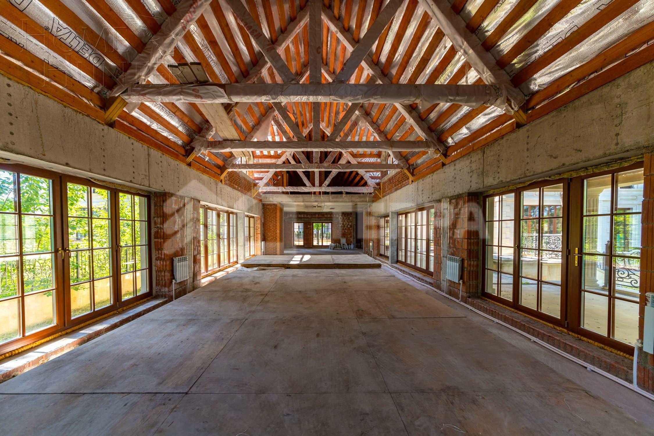 3-этажный коттедж 1 200 м² без отделки