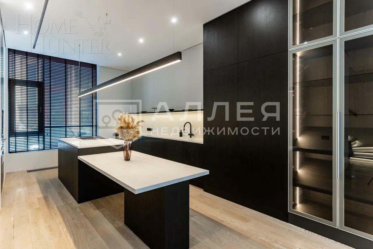 3-этажный таунхаус 244 м² с отделкой